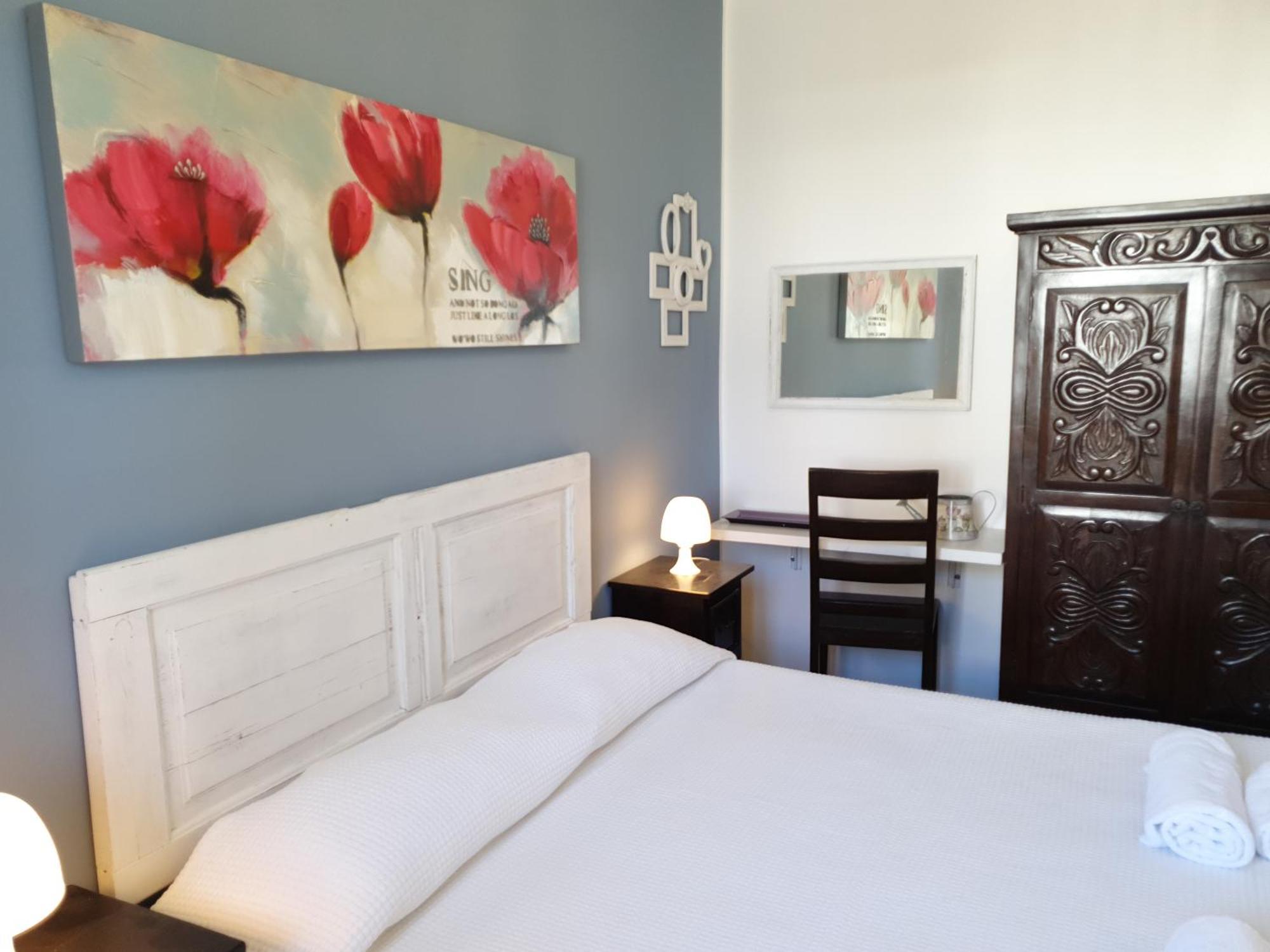 Blue Dolphin Guest House อาลเกโร ภายนอก รูปภาพ